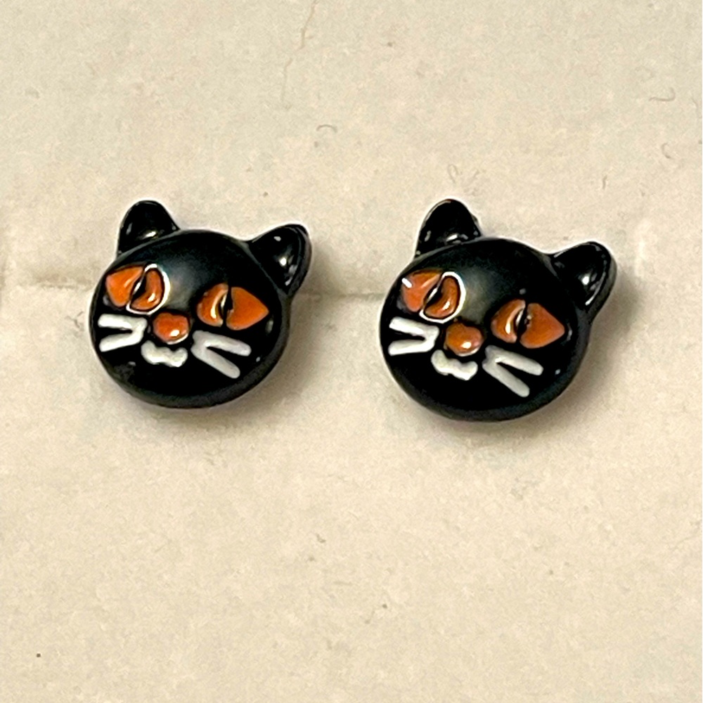 Cat Studs
